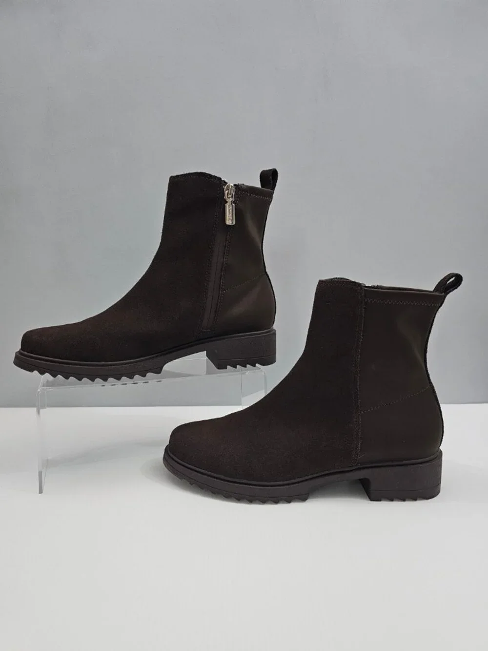 Blondo Caycie Waterproof Ankle Boot Brown Suede Chelsea Zip Fall Comfort Women 8